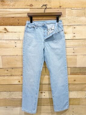 Levis 501 Premium Jeans Womens 29x30 Blue Button Fly Straight Denim Light Wash